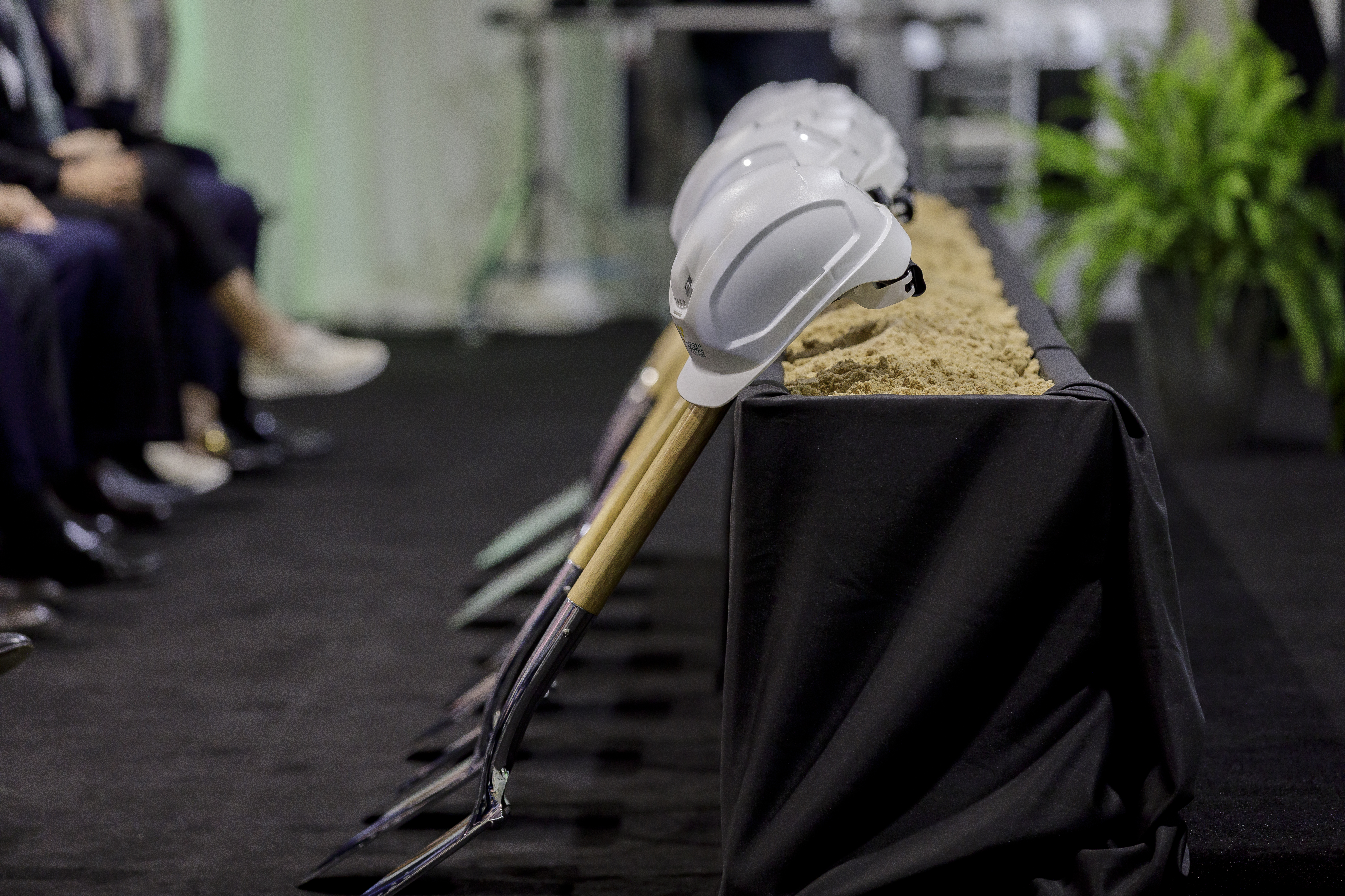 Groundbreaking shovels